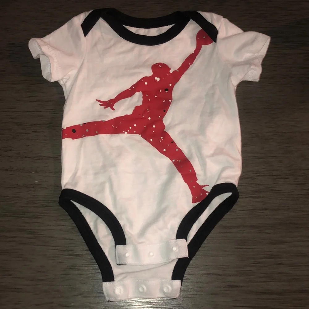 Air Jordan Graphic Infant White and Red Onesie Size 3 Months